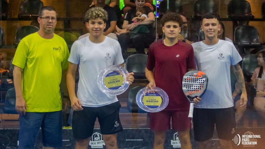 Santino Contreras y Naím Díaz campeones de pádel en el FIP Bronze de Brasil Santino Contreras y Naím Díaz campeones de pádel en el FIP Bronze de Brasil